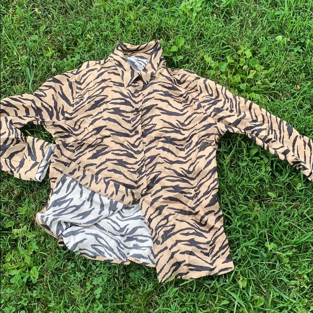 Reformation tiger stripes size medium